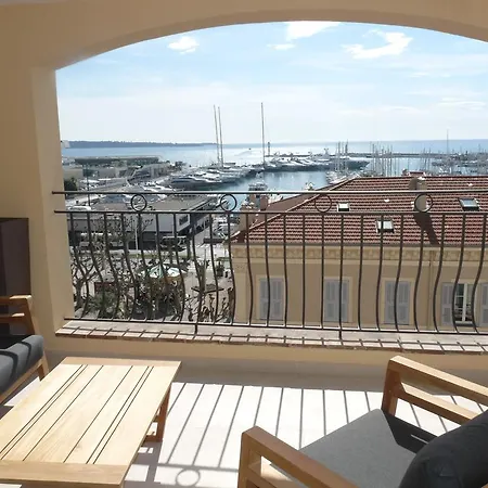 Palais View Apartment *
