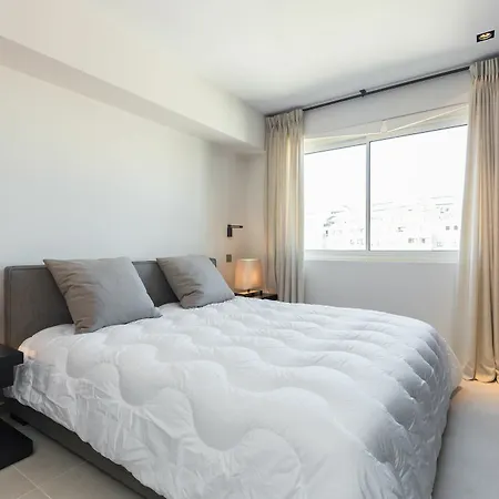 Palais View *