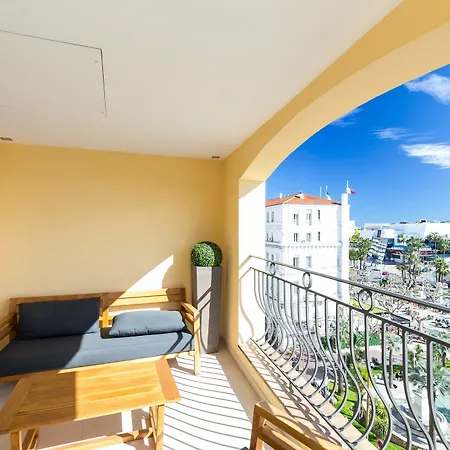 Palais View Apartman Cannes
